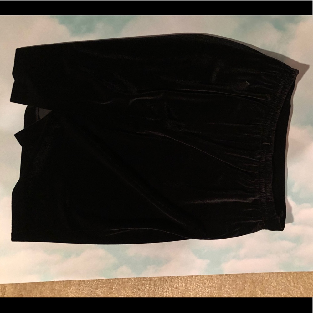 Velvet skirt